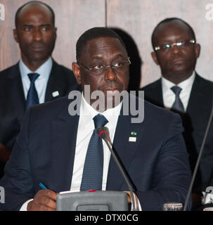 Paris, France. 24 février 2014. France, Paris, Paris, Bureau de la Banque mondiale Le Président de la République du Sénégal, Macky Sall, tient une conférence de presse Crédit : Laurent Poinet/Alamy Live News Banque D'Images