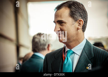 Barcelone, Espagne. February 24th, 2014 : S.A.R. Le Prince des Asturies Don Felipe de Borbon visite le Mobile World Congress 2014. Credit : matthi/Alamy Live News Banque D'Images