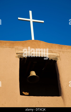 Une ancienne Mission espagnole à Santa Fe, Nouveau Mexique Banque D'Images