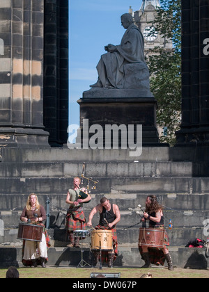 Scott Monument, Princes Street Gardens, Édimbourg Banque D'Images