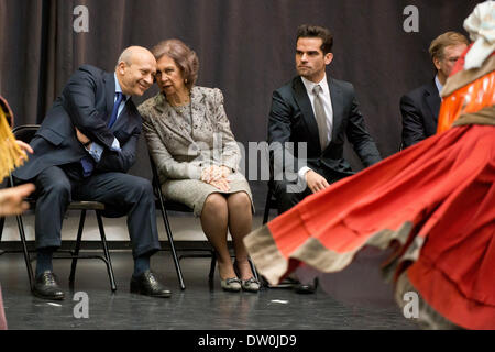 Madrid, Espagne. Feb 24, 2014. La Reine Sofia d'Espagne et du Ballet National d'visites Spanish National Dance Company à Naves del Matadero, 24 février 2014 à Madrid, Espagne. © Oscar Gonzalez/NurPhoto ZUMAPRESS.com/Alamy/Live News Banque D'Images