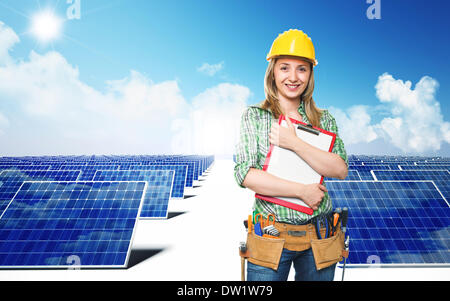 Panneau solaire et ingénieur Banque D'Images