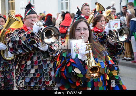 Défilé des orchestres au carnaval allemand Fastnacht Banque D'Images