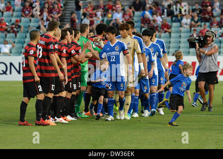 Sydney, Australie. Feb 26, 2014. Equipes avant le match de la Ligue des Champions de l'AFC entre Western Sydney Wanderers FC et FC Ulsan Hyundai de Corée du Pirtek, Parramatta Stadium. Ulsan a gagné 3-1. Credit : Action Plus Sport/Alamy Live News Banque D'Images