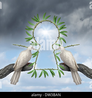 Clé de la paix symbole comme deux colombes blanches avec un reconciliatiation avec solution de branches d'oliviers qui sont en forme de serrure comme métaphore de l'amitié et la résolution alternative à la guerre. Banque D'Images