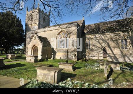 Église Sainte-Marie de perce-neige, Beverston Gloucestershire Banque D'Images