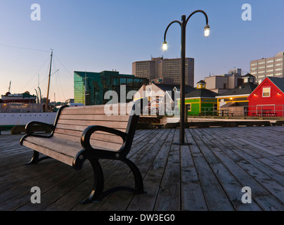 Tôt le matin à le front de mer d'Halifax, Nouvelle-Écosse, Canada Banque D'Images