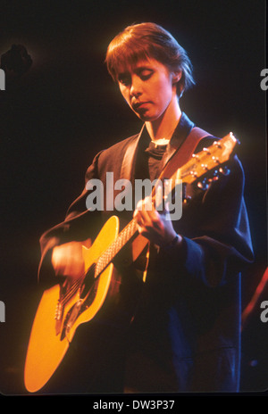 SUZANNE VEGA chanteur environ 1990. Photo Paul Thurban Banque D'Images