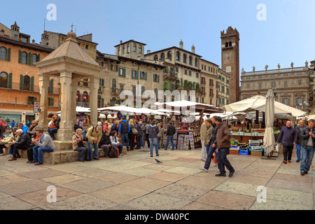 Piazza delle Erbe, Vérone Banque D'Images