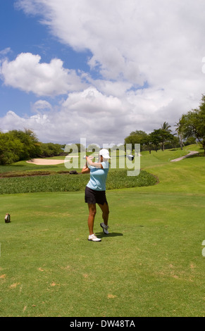 Le golf chinois belle femme au magnifique Wailea Emerald bien sûr Banque D'Images