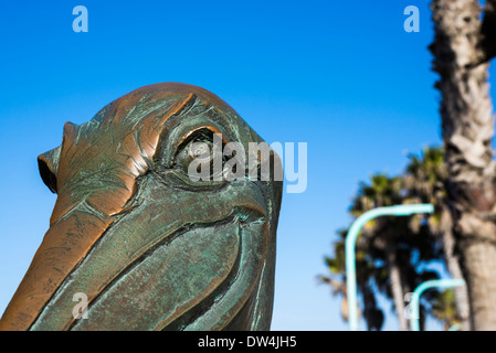 Gros plan de la Statue de Pelican. La statue est nommé 'Pelican Brown.' San Diego, California, United States. Banque D'Images