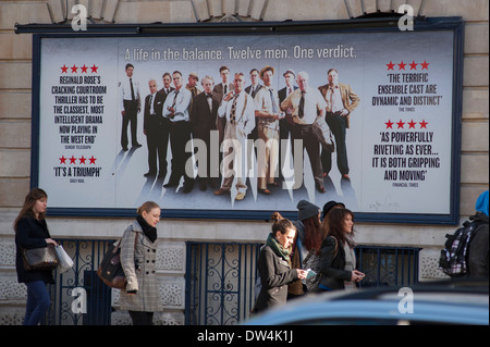 Affiche pour douze hommes en colère au théâtre Garrick sur Charing Cross Road, London Banque D'Images