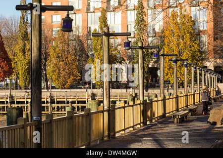 Esplanade, South Cove sur l'Hudson, Battery Park City, NYC Banque D'Images