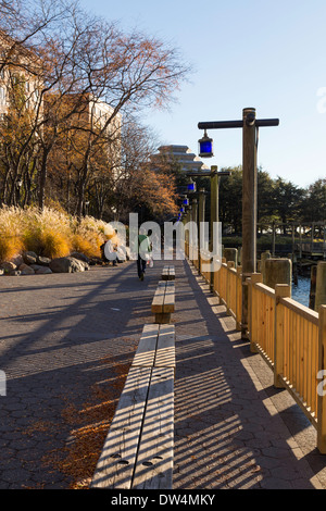 Esplanade, South Cove sur l'Hudson, Battery Park City, NYC Banque D'Images