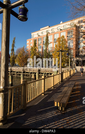 Esplanade, South Cove sur l'Hudson, Battery Park City, NYC Banque D'Images