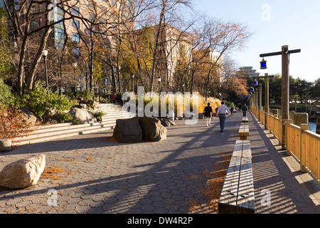 Esplanade, South Cove sur l'Hudson, Battery Park City, NYC Banque D'Images