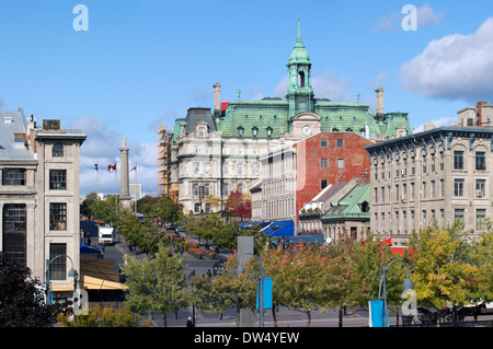 Hôtel de ville de Montréal et la Place Jacques Cartier Banque D'Images