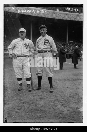 [John McGraw, gestionnaire, NL, New York & Pat Moran, gestionnaire, Philadelphie NL (baseball)] (LOC) Banque D'Images