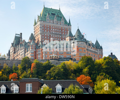 Château Frontenac à l'automne, la ville de Québec, Québec, Canada Banque D'Images