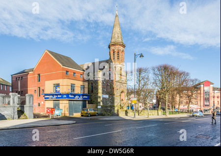 Route de l'université était à l'origine de l'Eglise morave situé sur Sandy Row à Belfast en 1871 et déplacé à son emplacement actuel en 188 Banque D'Images