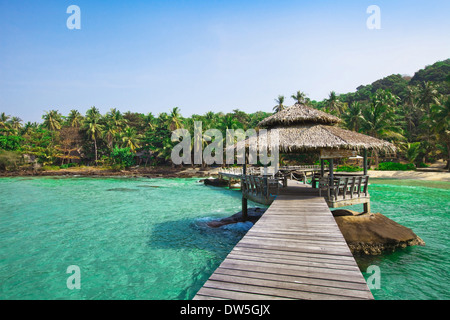 Belle plage tropicale Banque D'Images