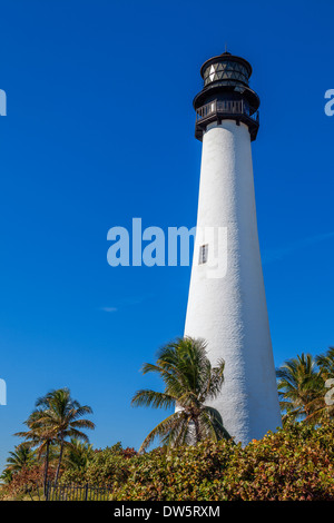 Célèbre Cape Florida Lighthouse et lanterne en parc national Bill Baggs à Key Biscayne en Floride Banque D'Images