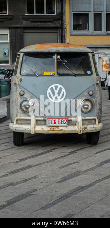 Old vintage van volkswagen combi vw laid Banque D'Images