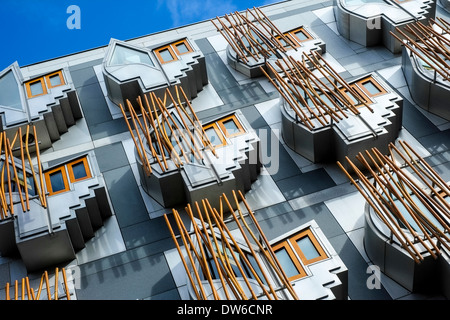 Windows dans le MSPs bureaux au parlement écossais, Holyrood, Édimbourg Banque D'Images