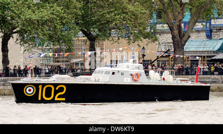 MTB 102 est un des rares UK WW2 torpilleurs à moteur au large de la Tour de Londres au cours de la 2012 Jubilé de Queens Banque D'Images