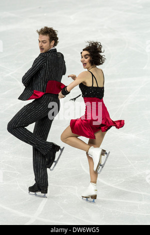 Nathalie Pechalat et Fabian Bourzat (FRA) L'exécution dans le programme court de danse sur glace aux Jeux Olympiques d'hiver, Sotchi, Russie Banque D'Images