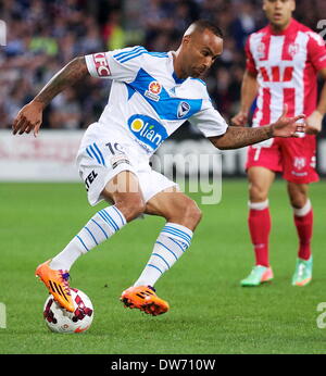 Melbourne, Australie. 1er mars 2014. ARCHIE THOMPSON (10) en avant de Melbourne Victory en action pendant le match entre 21 et Melbourne Melbourne Victory coeur pendant l'Australian Hyundai A-League saison 2013/2014 à l'AAMI Park, Melbourne, Australie. (Crédit Image : © Tom Griffiths/ZUMA/ZUMAPRESS.com) fil Banque D'Images