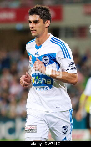 Melbourne, Australie. 1er mars 2014. GUILHERME FINKLER (7) terrain de Melbourne Victory en action pendant le match entre 21 et Melbourne Melbourne Victory coeur pendant l'Australian Hyundai A-League saison 2013/2014 à l'AAMI Park, Melbourne, Australie. (Crédit Image : © Tom Griffiths/ZUMA/ZUMAPRESS.com) fil Banque D'Images