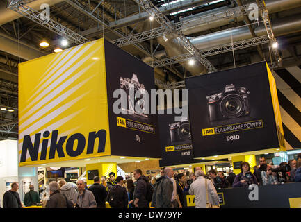 Stand à la Nikon Photographie Spectacle au NEC de Birmingham montrant pour quatre jours de pourparlers avec les photographes professionnels Crédit : Steven re/Alamy Live News Banque D'Images