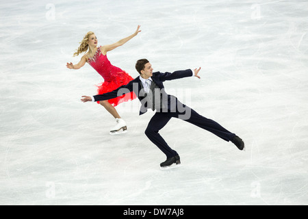 Ekaterina Bobrova et Dmitri Soloviev (RUS) dans le programme court de danse sur glace aux Jeux Olympiques d'hiver, Sotchi, Russie Banque D'Images