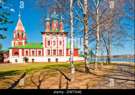 Belle église Russe à Rybinsk Banque D'Images