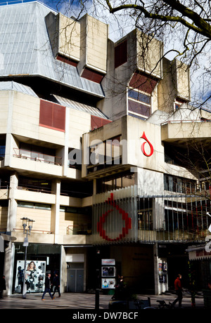 Saint Davids Hall, le centre-ville de Cardiff, Pays de Galles. Banque D'Images