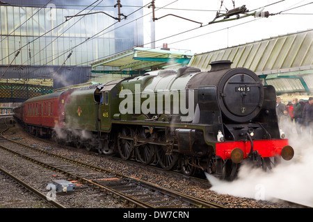 Scots Guardsman 46115 train à vapeur à la gare de Carlisle, Carlisle,Cumbria, Angleterre, Royaume-Uni, Grande Bretagne Banque D'Images