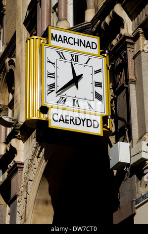 Réveil à l'extérieur de l'entrée de Cardiff, St Mary Street, Cardiff, Pays de Galles. Banque D'Images