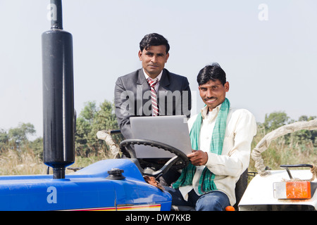 Conseiller d'affaires à indian farmer Banque D'Images