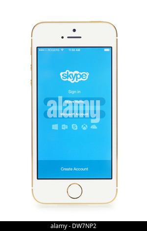 L'iPhone 5S, Skype installé Skype App tournant sur l'iPhone 5 S Banque D'Images