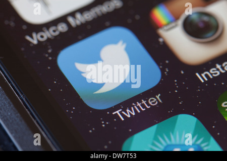 Icône de l'application de Twitter sur téléphone mobile. Banque D'Images