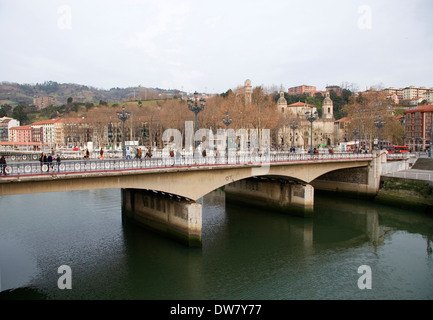 Pont de la rivière Merced, gecho, Bilbao, Biscaye, Pays basque, Espagne Banque D'Images