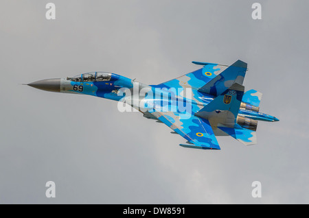 SU-27 de l'Ukraine au cours de l'affichage de l'événement 2013 Spectacle aérien le 25 août 2013 à Radom, Pologne Banque D'Images