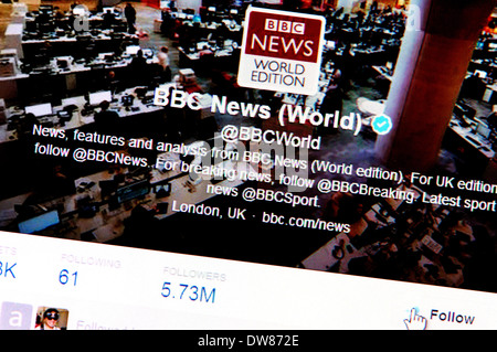 Capture d'écran de l'ordinateur : profil Twitter - BBC World News (mars 2014) Banque D'Images