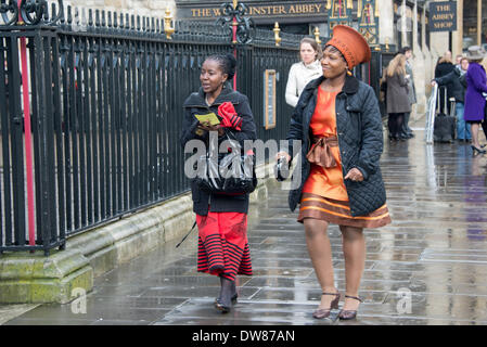 Londres, Royaume-Uni. 3 mars, 2014. Les clients arrivent à la Nelson Mandela - mémorial à l'abbaye de Westminster à Londres. Photo par voir Li/Alamy Live News Banque D'Images