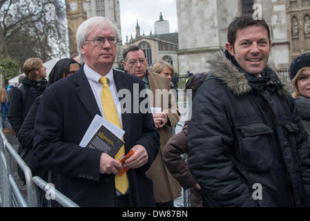 Londres, Royaume-Uni. 3 mars, 2014. Les clients arrivent à la Nelson Mandela - mémorial à l'abbaye de Westminster à Londres. Photo par voir Li/Alamy Live News Banque D'Images