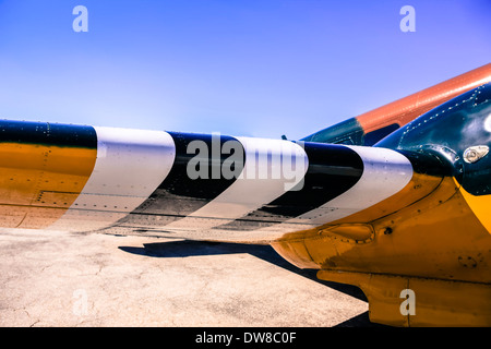 Un Beechcraft C-45 Expediter transport VIP avion depuis 1944 montrant D-Day stripes Banque D'Images