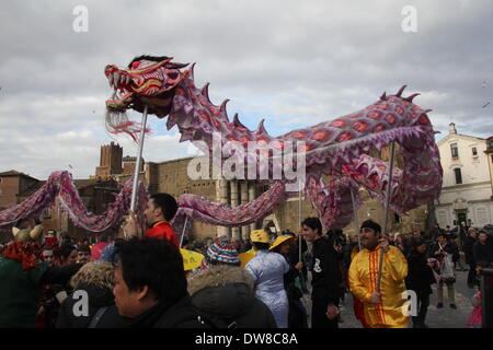 Rome, Italie. 2 mars 2014. Carnival sur Via dei Fori Imperiali street à Rome en Italie. Credit : Gari Wyn Williams / Alamy Live News Banque D'Images