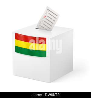 Élection en Bolivie : boîte de scrutin de vote sur fond blanc Banque D'Images