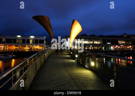 Pero's Bridge, enjambant la rue Augustine's Reach, Bristol, Angleterre, Royaume-Uni Banque D'Images